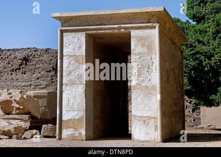 Egypt,Luxor,Karnak Open Air Museum:view of the alabaster chapel of Amenhotep I Stock Photo