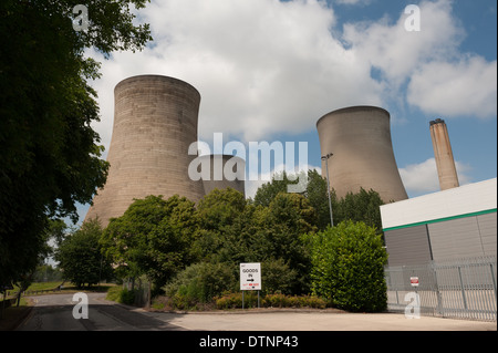 View of the cooling towers at Didcot in Oxfordshire Stock Photo