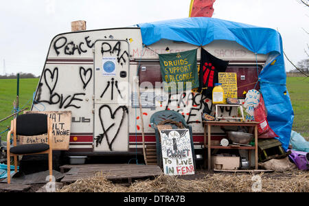 Barton Moss, Salford, UK. Sunday 23rd February 2014. A temporary dwelling at Barton Moss. An anti-fracking camp will remain near the iGas Barton site after Judge David Hodge QC granted an adjournment to 6th March to decide whether the protesters can remain. Credit:  Russell Hart/Alamy Live News. Stock Photo
