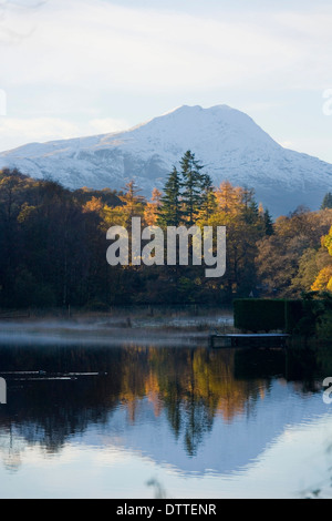 Looking towards Ben Lomond from 'The Narrows' of Loch Ard just outside Aberfoyle. Stock Photo