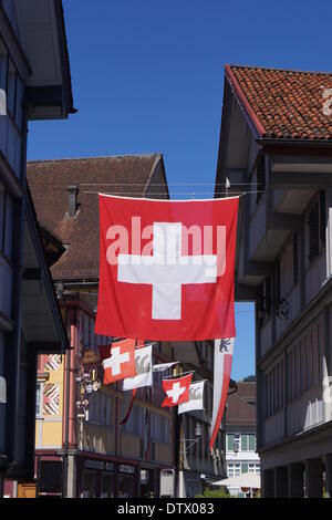 Rot kreuz flagge hi-res stock photography and images - Page 2 - Alamy