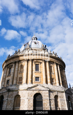 England, Oxford. Exterior of the Radcliffe Camera, reading room of the Bodleian Library, University of Oxford Stock Photo