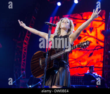 Rockford, Illinois, USA. 20th Feb, 2014. Vocalist KIMBERLY PERRY of The Band Perry performs live at the BMO Harris Bank Center in Rockford, Illinois © Daniel DeSlover/ZUMAPRESS.com/Alamy Live News Stock Photo