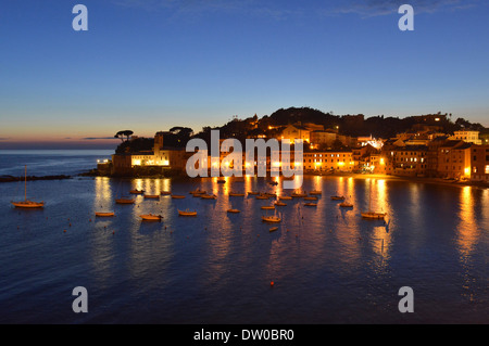 View of sunset in the Baia del silenzio bay, Sestri Levante, Ligury Stock Photo