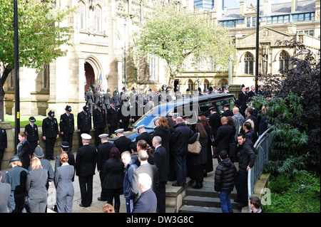 Atmosphere The funeral of PC Nicola Hughes, who was killed alongside colleague PC Fiona Bone, takes place at Manchester cathedral Manchester, England - 03.10.12 Featuring: Atmosphere Where: Manchester, United Kingdom When: 03 Oct 2012 Stock Photo