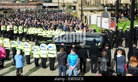 Atmosphere The funeral of PC Nicola Hughes, who was killed alongside colleague PC Fiona Bone, takes place at Manchester cathedral Manchester, England - 03.10.12 Featuring: Atmosphere Where: Manchester, United Kingdom When: 03 Oct 2012 Stock Photo