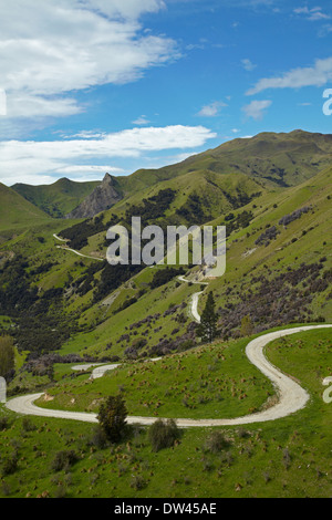 Road up Waima / Ure Valley to Sawcut Gorge, and farmland, Marlborough ...