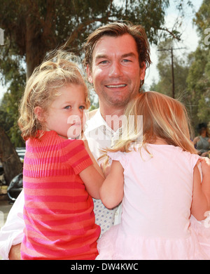 Jerry O'Connell, Charlie Tamara Tulip O'Connell, Dolly Rebecca Rose