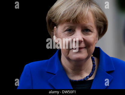 UNITED KINGDOM, London : German Chancellor Angela Merkel leaves number 10 Downing street after meeting with David Cameron in central London on February 27, 2014. Stock Photo