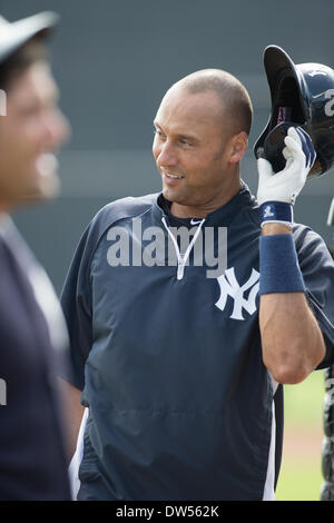 New York Yankees' shortstop Derek Jeter (2) talks to outfielder Austin  Jackson during batting practice at