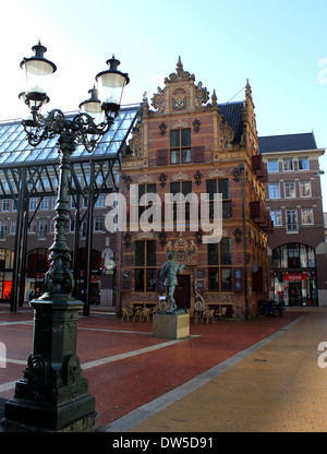 Goudkantoor (Gold Office)  on the Grote Markt (main square) in Groningen, The Netherlands Stock Photo