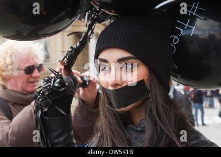 London, UK. 27th February 2014. Peaceful demonstration in London's Trafalgar Square in a Global Day of Action in support of journalists being detained in Egypt on charges related to terrorism 27. 02.2014 Credit:  theodore liasi/Alamy Live News Stock Photo