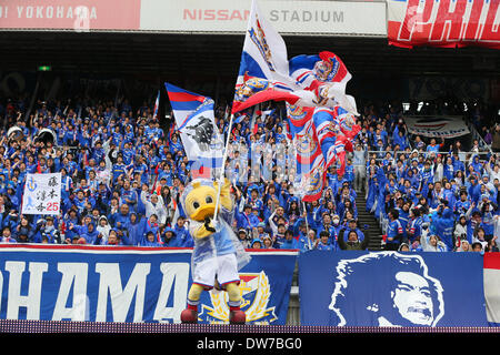 Nissan Stadium, Kanagawa, Japan. 2nd Mar, 2014. Yokohama F Marinos Fans, MARCH 2, 2014 - Football /Soccer : 2014 J.LEAGUE Division 1 between Yokohama F Marinos 2-0 Omiya Ardija at Nissan Stadium, Kanagawa, Japan. © YUTAKA/AFLO SPORT/Alamy Live News Stock Photo