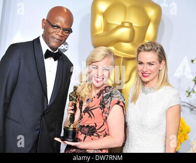 Los Angeles, CA. 2nd Mar, 2014. Samuel Jackson, presenter, Catherine Martin, Best Achievement in Costume Design, Naomi Watts, presenter in the press room for The 86th Annual Academy Awards - Press Room - Oscars 2014, The Dolby Theatre at Hollywood and Highland Center, Los Angeles, CA March 2, 2014. Credit:  Gregorio Binuya/Everett Collection/Alamy Live News Stock Photo