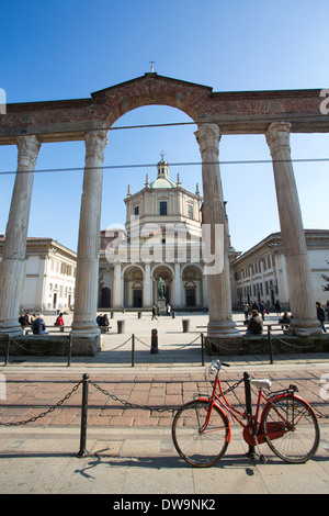 Colonne di San Lorenzo, located in front of the Basilica of San Lorenzo Maggiore, Milan, Italy Stock Photo