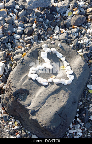 Hart made of Coral on Beach, Kealakekua Bay, Captain Cook, Kailu Kona, Big Island, Hawaii, USA. Stock Photo