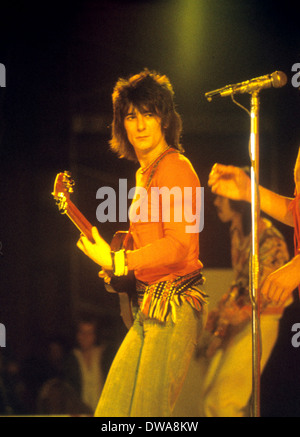 THE FACES UK rock group with Ronnie Wood in 1974. Photo Van Houten Stock Photo