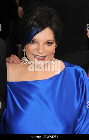 Los Angeles, California, USA. 2nd Mar, 2014. Mar 02, 2014 - Los Angeles, California, USA - Singer/Actress LIZA MINNELLI at the 86th Annual Academy Awards held at the Dolby Theater, hollywood. © Paul Fenton/ZUMAPRESS.com/Alamy Live News Stock Photo