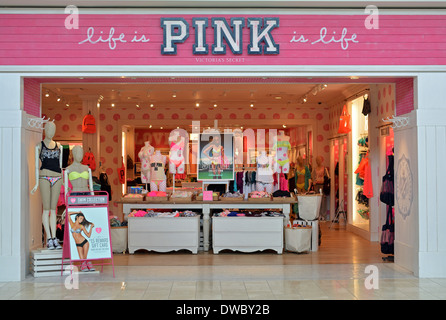 The exterior of the Victoria's Secret store in the Walt Whitman Mall  Shopping Center in Huntington Station, New York Stock Photo - Alamy