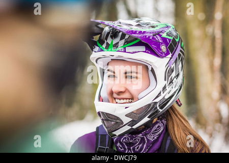 women mountain bikers