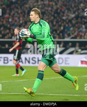 Stuttgart, Germany. 05th Mar, 2014. Germany's goalkeeper Manuel Neuer during the international friendly match between Germany and Chile at Mercedes-Benz-Arena in Stuttgart, Germany, 05 March 2014. Photo: Bernd Weissbrod/dpa/Alamy Live News Stock Photo