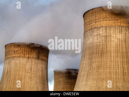 Towers at Ratcliffe on Soar Power Station in Nottinghamshire England UK Stock Photo