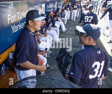 Tampa, Florida, USA. 1st Mar, 2014. Masahiro Tanaka, Ichiro Suzuki (Yankees) MLB : Masahiro Tanaka (L) and Ichiro Suzuki (31) of the New York Yankees during a spring training baseball game against the Philadelphia Phillies at George M. Steinbrenner Field in Tampa, Florida, United States . © Thomas Anderson/AFLO/Alamy Live News Stock Photo