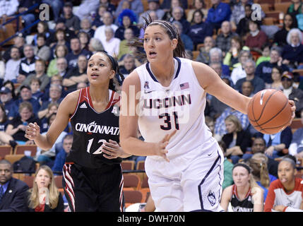 March 8, 2014 - Uncasville, CT, USA - Saturday March 8, 2014: UConn huskies center Stefanie Dolson (31) drives the baseline past Cincinnati Bearcats guard Alyesha Lovett (12) during the 1st half of the American Athletic Conference womens basketball tournament game between Cincinnati and UConn at Mohegan Sun Arena in Uncasville, CT. Bill Shettle / Cal Sport Media. Stock Photo