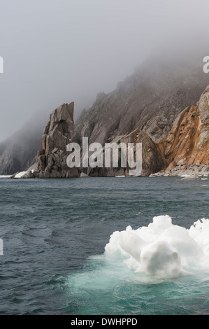 Cliffs at Herald Island, Chuckchi Sea, Russian Far East, Unesco World ...