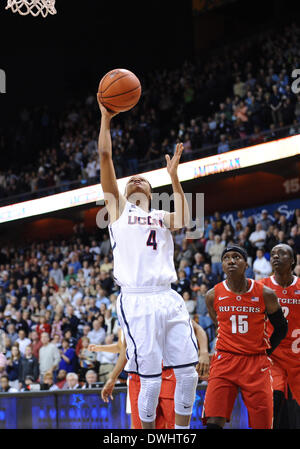 Uncasville, CT, USA. 9th Mar, 2014. Sunday March 9, 2014: Louisville ...