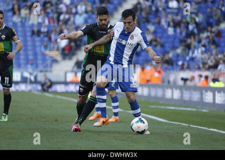 Barcelona, Spain. 9th Mar, 2014. Fuentes and Damian Suarez in the match between RCD Espanyol and Elche, for the Week 27 of the Spanish League match at the Cornella-El Prat stadium on March 9, 2014. Photo: Joan Valls/Urbanandsport/Nurphoto. Credit:  Joan Valls/NurPhoto/ZUMAPRESS.com/Alamy Live News Stock Photo