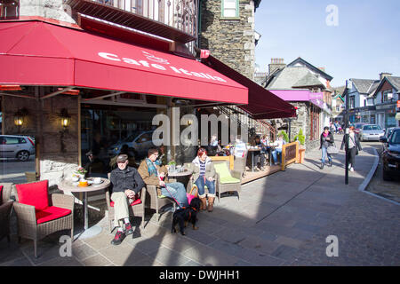 Windermere, UK. 10th March, 2014. Sunshine and al fresco dining at Windermere as people make the most of the sunny weather. Credit:  Gordon Shoosmith/Alamy Live News Stock Photo