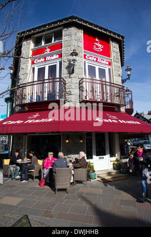 Windermere, UK. 10th March, 2014. Sunshine and al fresco dining at Windermere as people make the most of the sunny weather. Credit:  Gordon Shoosmith/Alamy Live News Stock Photo