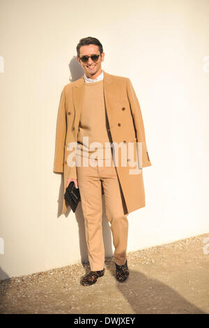 Simone Marchetti arriving at the Louis Vuitton runway show during Paris Fashion Week in Paris - March 5, 2014 - Runway Manhattan/Celine Gaille Stock Photo