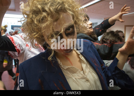 Brus-sels, Belgium, Portrait Make up, Woman, European Activists Groups, with Act Up Paris, Practicing Michael Jackson Zombie Dance for Flash Mob, Strange people unusual Stock Photo