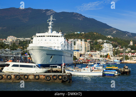 Port of Yalta, Crimea, Ukraine, Europe Stock Photo