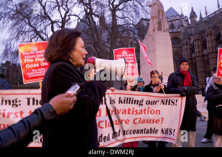 Westminster, London UK. Monday 10th March 2014.  Joan Ruddock Labour MP for Lewisham Deptford addresses NHS Hospital Closure Clause 119 protesters the evening before MP's Vote.  Demonstrations continue today on 11th March on College Green opposite St. Stephen's Gate.  KATHY DEWITT/ALamy Live News Stock Photo