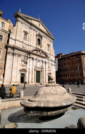 Italy, Rome, fountain of Giacomo Della Porta (AD 1581) and church of Santa Maria in Vallicella (Chiesa Nuova) Stock Photo