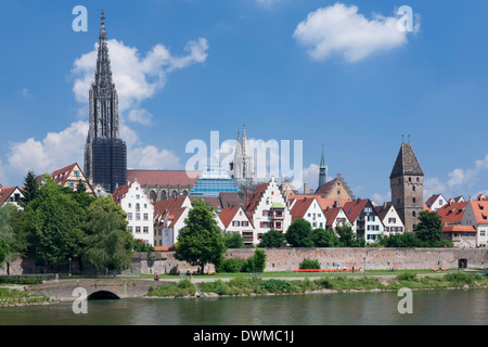View over River Danube to the old town of Ulm with Minster (Muenster), Baden Wurttemberg, Germany, Europe Stock Photo