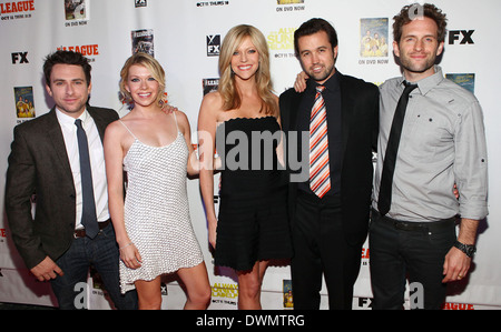 Charlie Day, Mary Elizabeth Ellis, Kaitlin Olson, Rob McElhenney, Glenn  Howerton It's Always Sunny in Philadelphia & The League Season Premiere  Hollywood. USA - 09.10.12 Where: Hollywood, CA When: 09 Oct 2012 Stock  Photo - Alamy