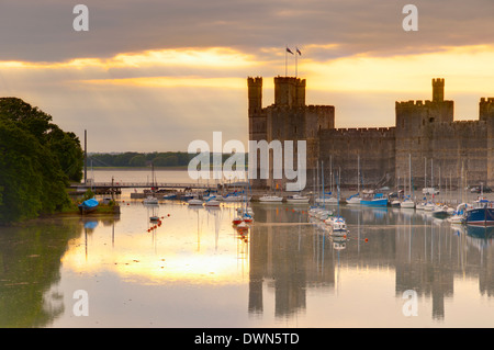 Caernarfon Castle, UNESCO World Heritage Site, Caernarfon, Gwynedd, Wales, United Kingdom, Europe Stock Photo