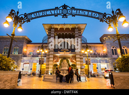 Italian themed Mercato shopping mall in Dubai United Arab Emirates Stock Photo