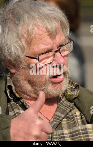 Bill Oddie - comedian, writer and musician - campaigning against the Badger Cull outside parliament, 13th March 2014 Stock Photo