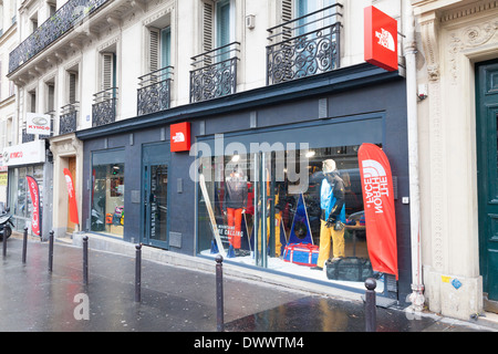 Internationale amplitude gelijktijdig Exterior of The North Face store on Boulevard Beaumarchais, Paris, France  Stock Photo - Alamy