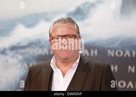 Berlin, Germany. 13th Mar, 2014. British actor Ray Winstone arrives to the European premiere of the movie 'Noah' at Zoo Palast in Berlin, Germany, 13 March 2014. The movie opens in Germany on 03 April 2014. Photo: Joerg Carstensen/dpa/Alamy Live News Stock Photo