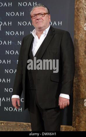 Berlin, Germany. 13th Mar, 2014. British actor Ray Winstone arrives to the European premiere of the movie 'Noah' at Zoo Palast in Berlin, Germany, 13 March 2014. The movie opens in Germany on 03 April 2014. Photo: XAMAX/dpa NO WIRE SERVICE/dpa/Alamy Live News Stock Photo