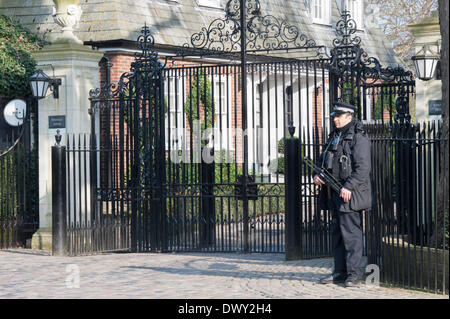 Winfield House, London, UK. 14th March 2014. US Secretary of State John Kerry & Sergei Lavrov hold talks on Ukraine at Winfield House in London in an attempt to defuse tensions two days before a disputed referendum in Crimea. Credit:  Lee Thomas/Alamy Live News