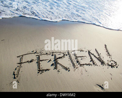 Ibiza, Spain. 05th Mar, 2014. ILLUSTRATION - The word 'Ferien' ('Holidays') is written in the sand at the beach on the island of Ibiza, Spain, 05 March 2014. Photo: Jens Kalaene - NO WIRE SERVICE/dpa/Alamy Live News Stock Photo