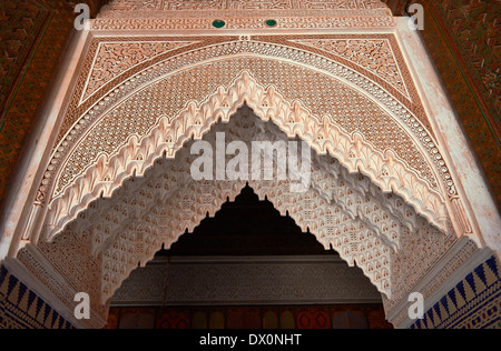 Berber Muqarnas Arabesque stalactite plaster work on the ceiling of the inner courtyard of the Kashah of Telouet, Morocco Stock Photo