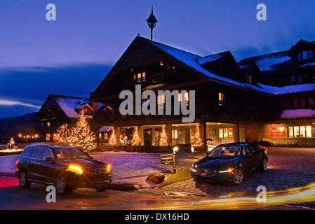 Jaguar XJ AWD & Mercedes Trapp Family Lodge near Stowe Vermont USA Stock Photo